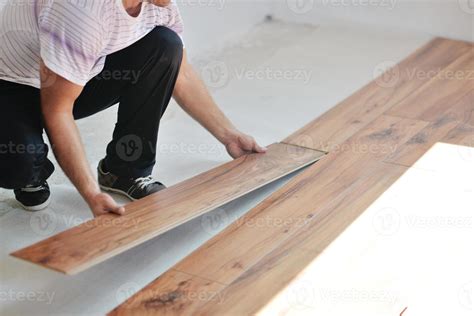 Installing laminate flooring 10374987 Stock Photo at Vecteezy