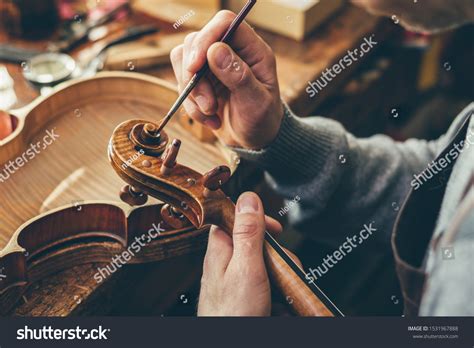 502 Repair old violin Images, Stock Photos & Vectors | Shutterstock