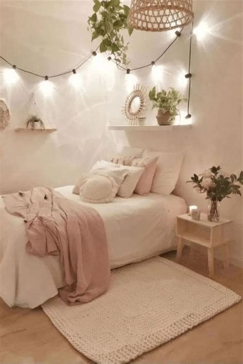 20+ Beautiful Twinkle Lights Bedroom Ideas - SWEETYHOMEE