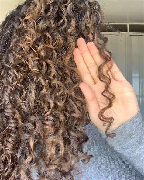 Sensational Hairstyles For Uncontrollable Curly Hair Shoulder Long ...