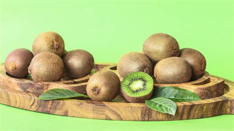 Why You Should Be Eating More Kiwis