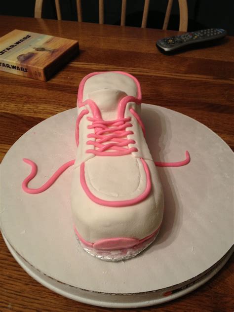 Sneaker cake | Cupcake cakes, Sneakers, Custom cakes