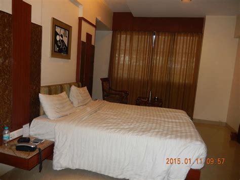 HOTEL SEVEN HEAVEN - Prices & Reviews (Nashik, India)