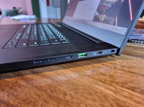 Razer Blade 17 (2022) Review - IGN