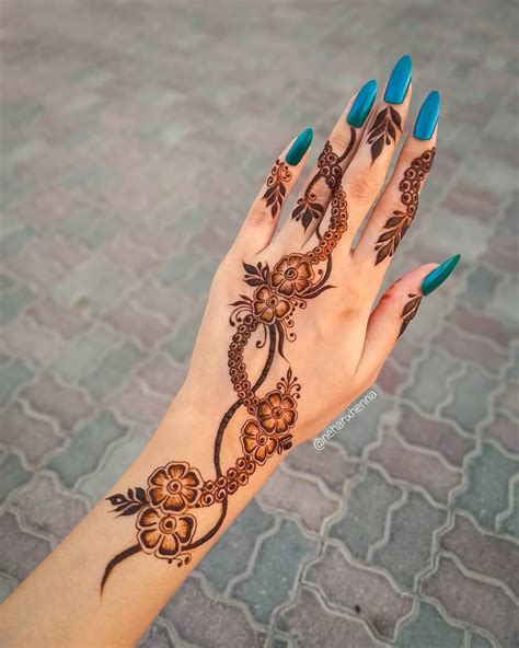 Update more than 85 simple and unique mehndi designs latest - seven.edu.vn