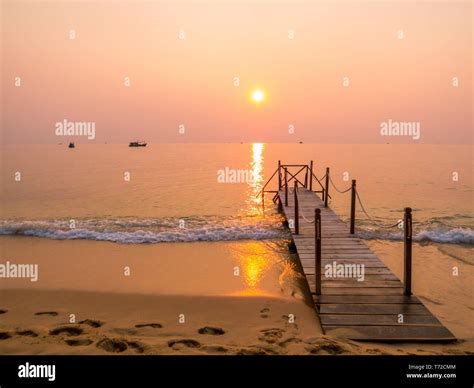 Magical sunset on Long Beach, Phu Quoc, Vietnam Stock Photo - Alamy