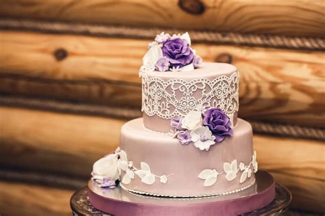 20 Purple Wedding Cake Ideas To Match Your Theme