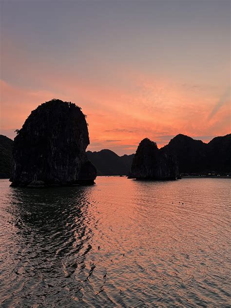 Ha Long Bay Sunset : r/VietNam