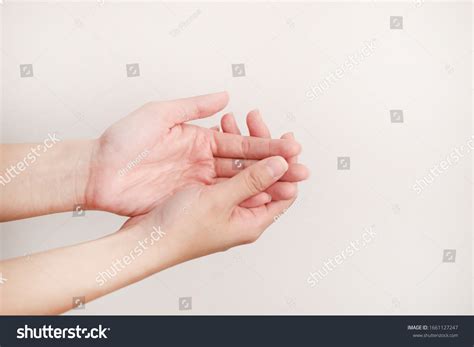 How hand rub Images, Stock Photos & Vectors | Shutterstock