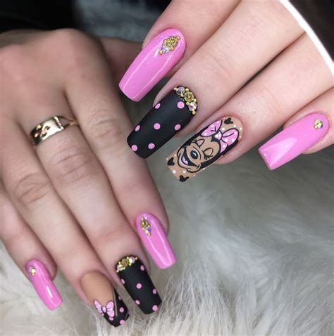 50+ Fun Cartoon Nail Designs - The Glossychic | Cartoon nail designs ...