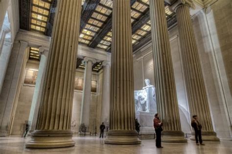 Lincoln Memorial, A Monument To The Memory of A Fighter For Democracy ...