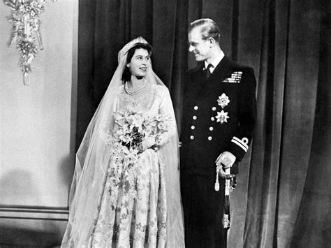 Queen Elizabeth Wedding Gown Images | vlr.eng.br