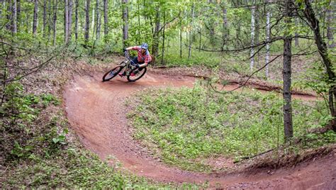 9 of the Top Mountain Biking Trails in Washington - ROAMERICA