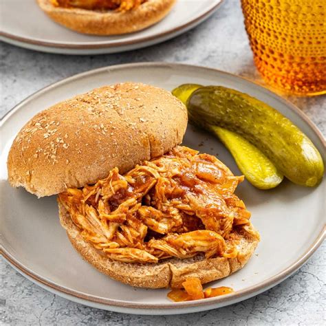 Slow-Cooker Pulled Chicken Sandwich