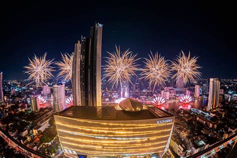 Bangkok Post - Spectacular 30,000 eco-friendly fireworks light up ...