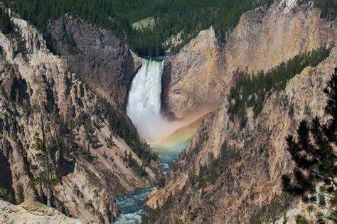 5 Great Hikes in Yellowstone National Park