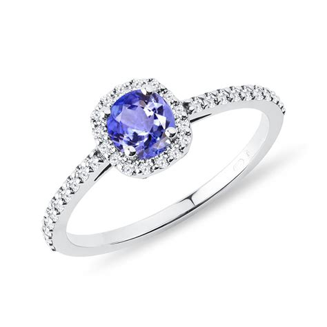 Tanzanite and Diamond Engagement Ring | KLENOTA