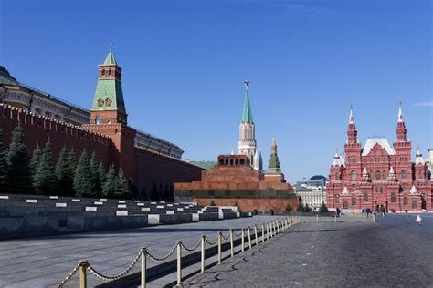 Premium Photo | Moscow kremlin and red square