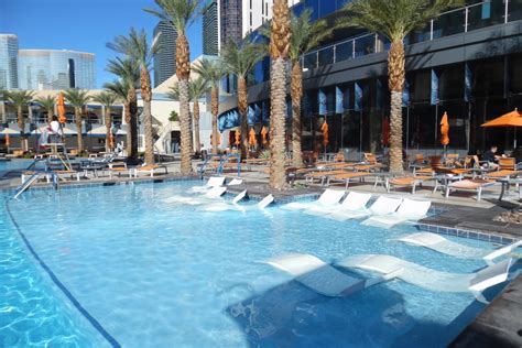 "Pool" Hotel Elara - a Hilton Grand Vacations Hotel Center Strip (Las ...