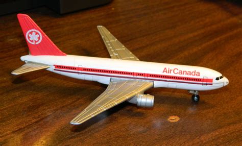 ERTL Diecast AIR CANADA Airlines Boeing 767 Airplane 1/500 Diecast ...