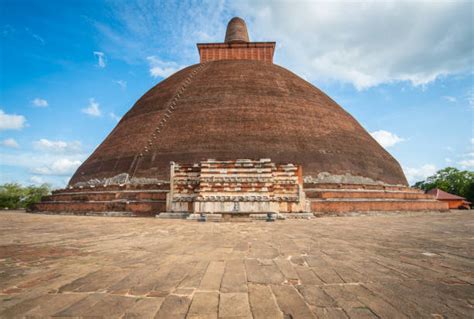 190+ Impressive Temple Of Anuradhapura Stock Photos, Pictures & Royalty ...