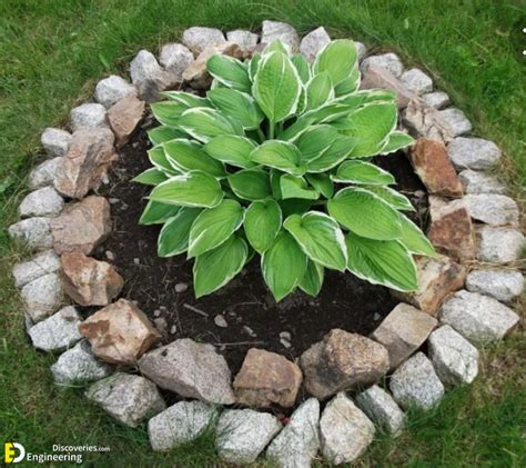 30 Wonderful DIY Ideas With Stone Flower Beds - Engineering Discoveries