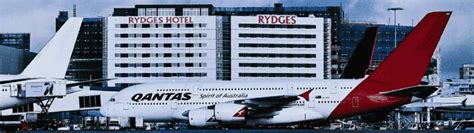 Sydney Airport Hotels - Close Domestic & International Terminal ...