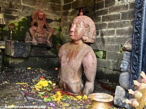 Pashupatinath Temple in Kathmandu, Nepal - Roam Far and Wide