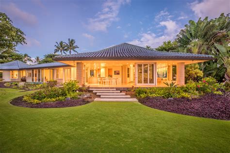 Anini Beach Front Home | Luxury Villa in Kauai | Hawaii