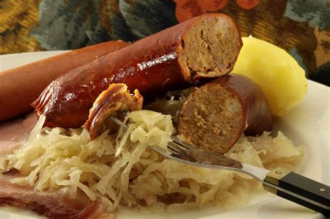 german sauerkraut sausage