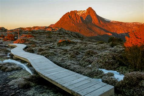 Cradle Mountain: a winter ascent – Hiking the World