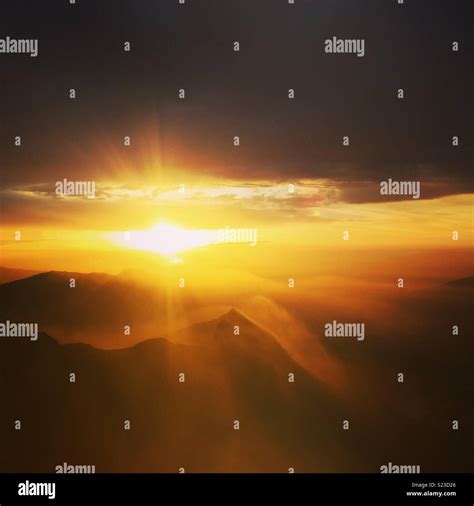 Sunrise from the top of Snowdon in North Wales UK Stock Photo - Alamy