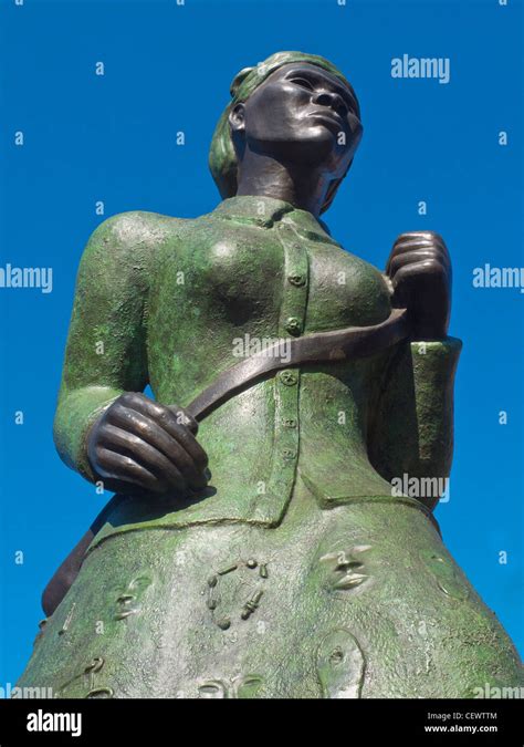 Harriet Tubman statue in Harlem New York City Stock Photo - Alamy