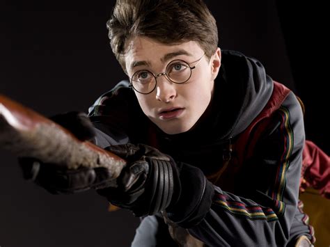 Image - Harry Potter - Quidditch (HBP promo) 2.jpg - Harry Potter Wiki