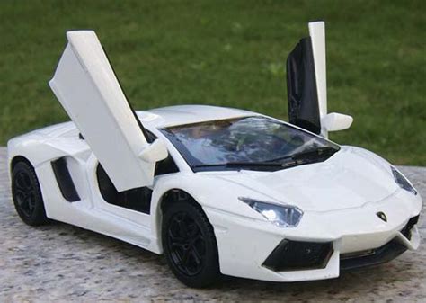 Red /Yellow /White 1:32 Scale Diecast Lamborghini Aventador Toy ...