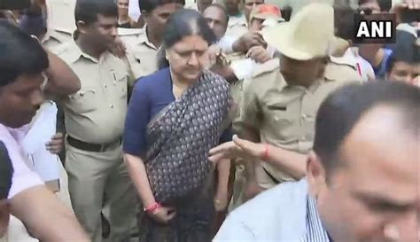 Sasikala Granted 15-Day Parole for Husband Natarajan’s Last Rites