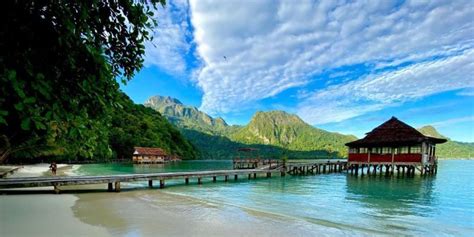 Pantai Ora, Maluku Tengah, pantai yang indah dan spot favorit para ...