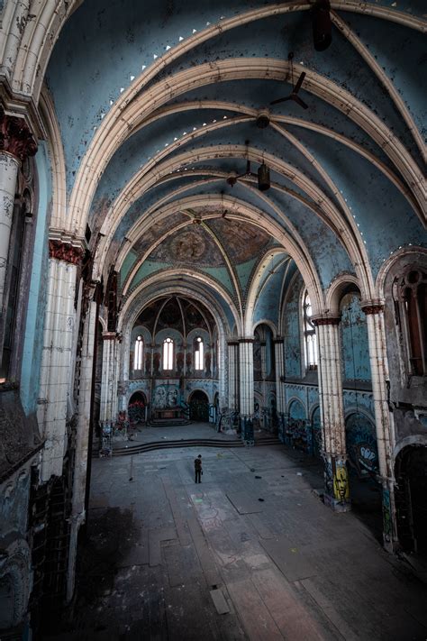 1000+ Beautiful Abandoned Building Photos · Pexels · Free Stock Photos