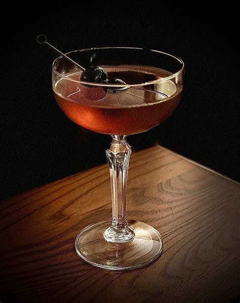 Manhattan Cocktail Recipe - drinkpattern