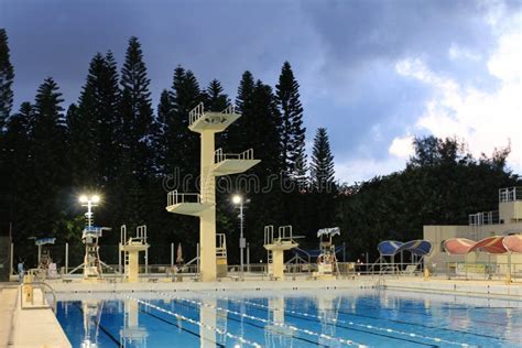 2 Sept 2013 Diving Platforms, Victoria Park Swimming Pool Complex ...