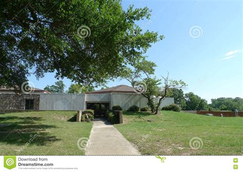 Spiro Mounds Archaeological Center Walking Trail To Mounds Editorial ...