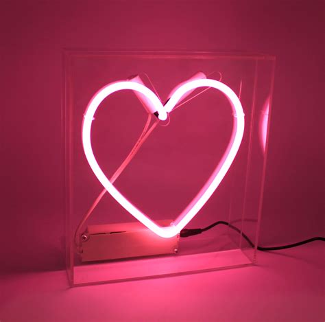 Pink Neon Heart Light