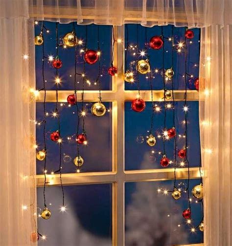 50+ Easy Christmas Window Decoration Ideas for 2024