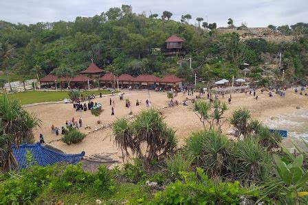 Pantai Mesra Gunungkidul – Lokasi dan Harga Tiket Masuk Terbaru - Yogyakarta Tour & Travel