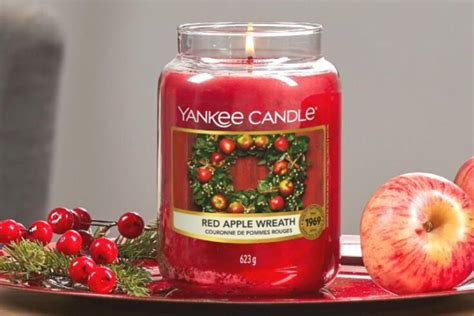 15 Most Popular Yankee Candle Christmas Scents for Winter