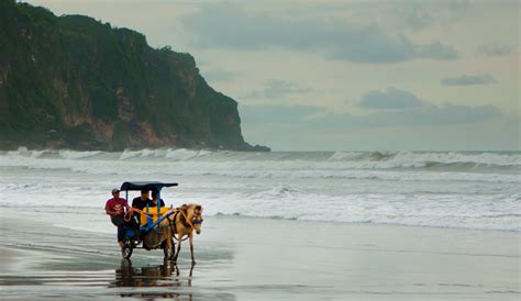 Pantai Parangtritis Yogyakarta | Nusantara Travel and Culture