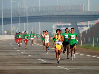 Pengertian dan Teknik lari Jarak Jauh / Lari Marathon - Kumpulan Olahraga