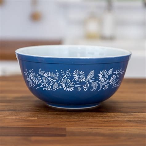 The Vintage Pyrex Patterns You Remember from Grandma’s House - Global ...