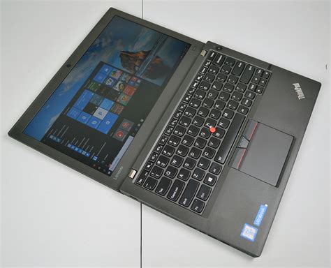 Lenovo ThinkPad X260 Review: Balanced for Business Travelers