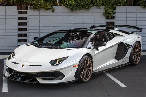 Used 2020 Lamborghini Aventador SVJ LP 770-4 For Sale (Sold) | iLusso ...